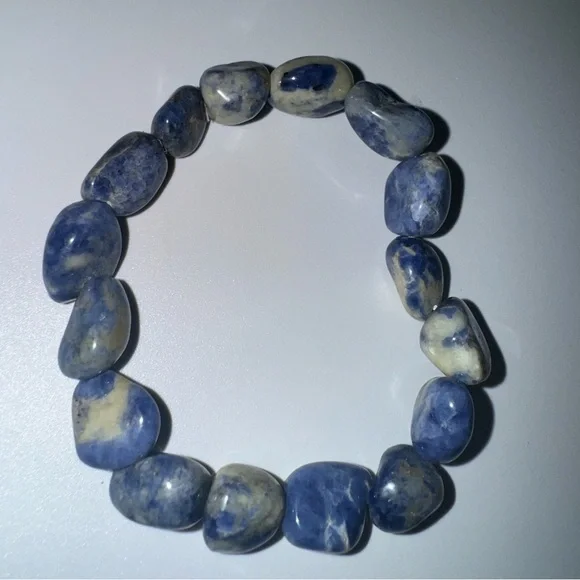 Sodalite bracelet healing crystals stretchy blue rock crystal geode natural boho - Picture 2 of 6